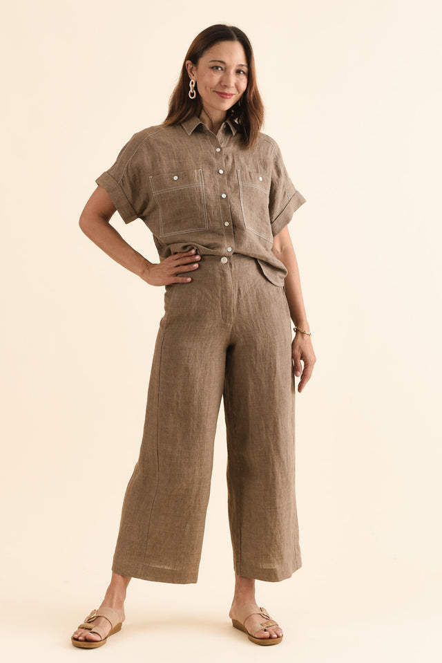 Persia Mocha Linen Pocket Pants,Full Body,Brunette model,alt text|model:Cara image 6