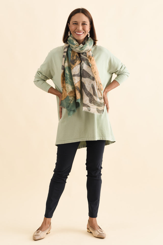 alt text|model:Cara image 2