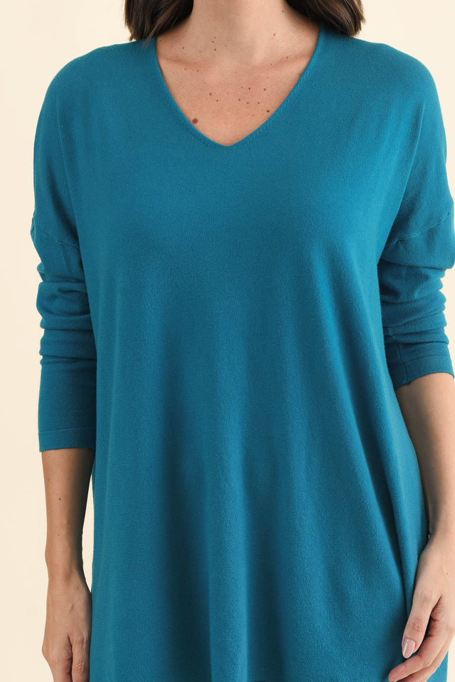 Piper Teal V Neck Knit Jumper,Brunette model,alt text|model:MJ image 6