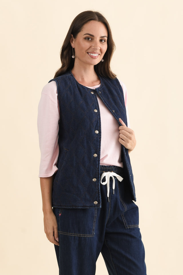 alt text|model:MJ image 3