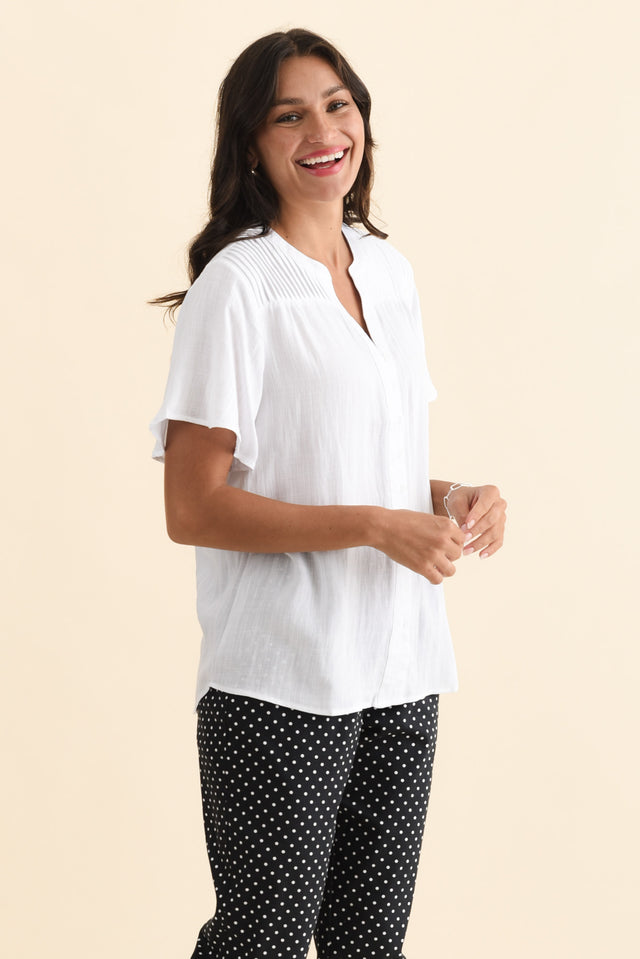 Ponny White Linen Blend Button Top,Brunette model,alt text|model:Brontie image 4