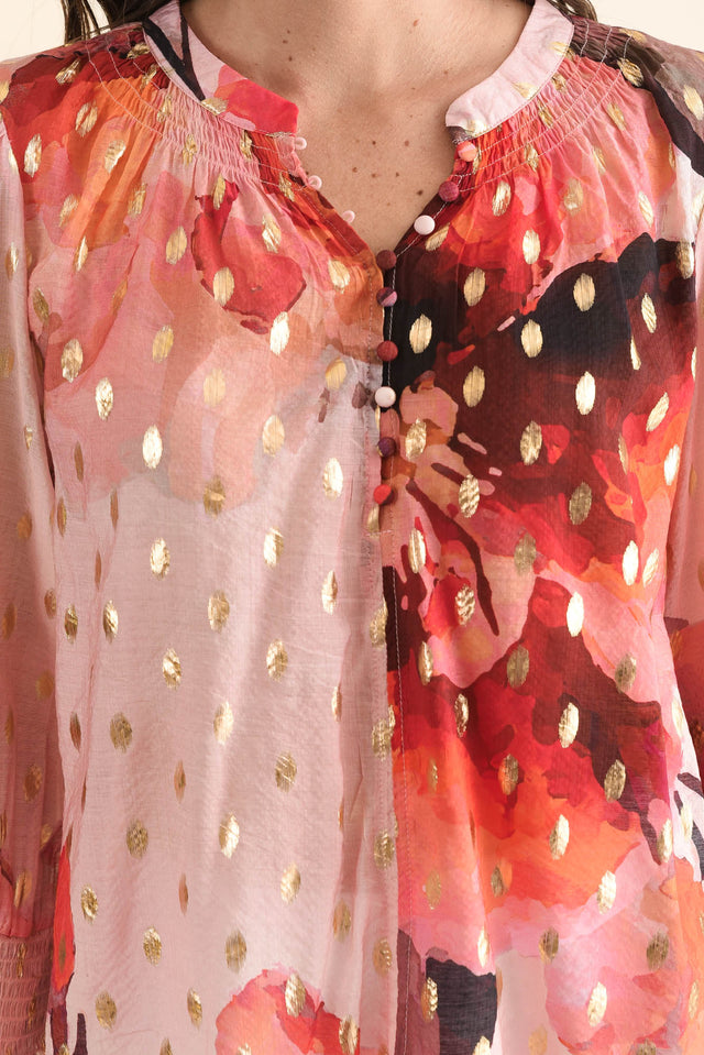 Ponting Pink Floral Foil Button Blouse,Detail,Brunette model,alt text|model:MJ image 5
