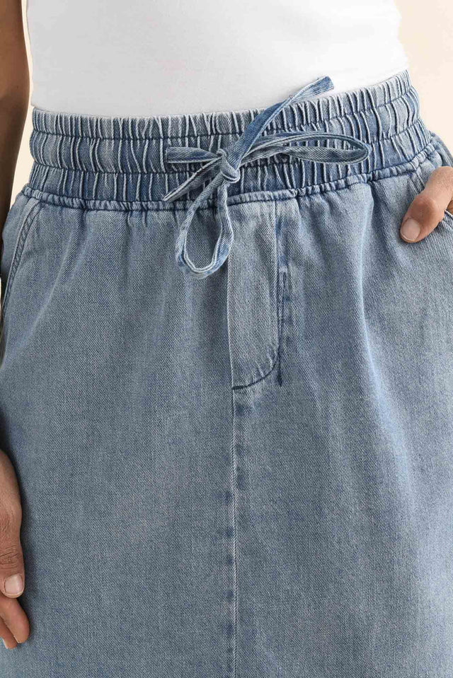 Quinn Blue Denim Drawstring Skirt,brunette model,Close up of outfit,alt text|model:Cara image 5