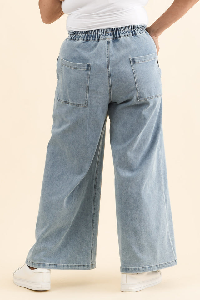 Quinn Light Blue Cotton Jogger Pants,Brunette model,alt text|model:Pilita image 11