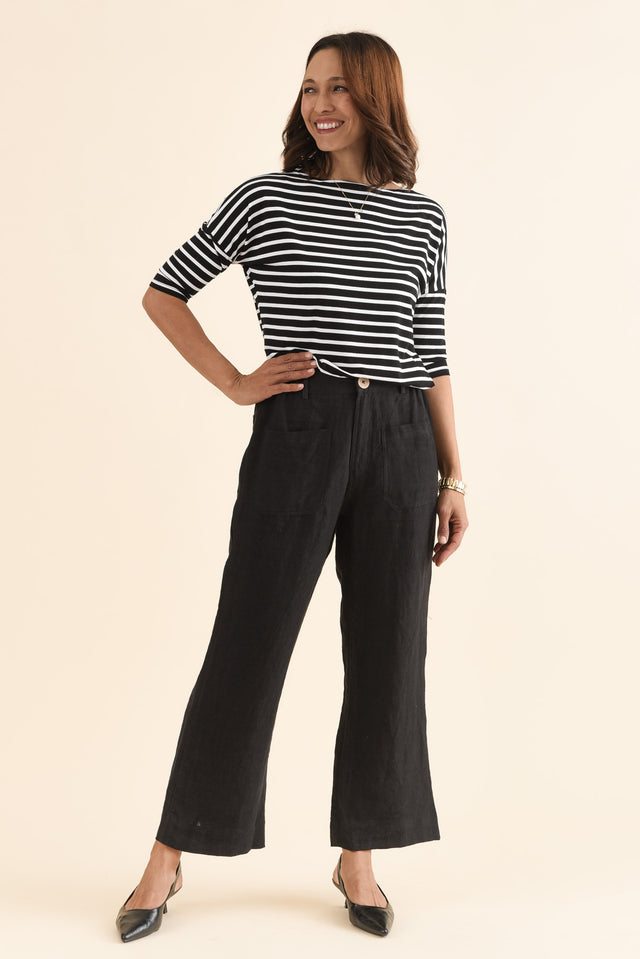 Ralph Black Linen Pocket Pants,Full Body,Brunette model,alt text|model:Cara image 6