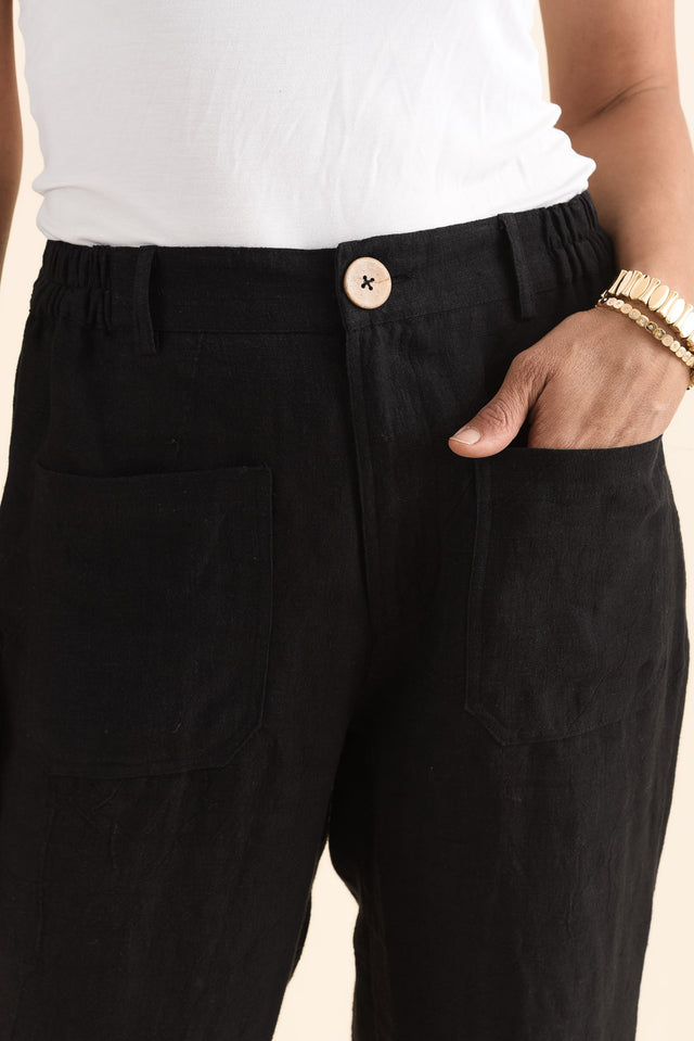 Ralph Black Linen Pocket Pants,Detail,Brunette model,alt text|model:Cara image 5