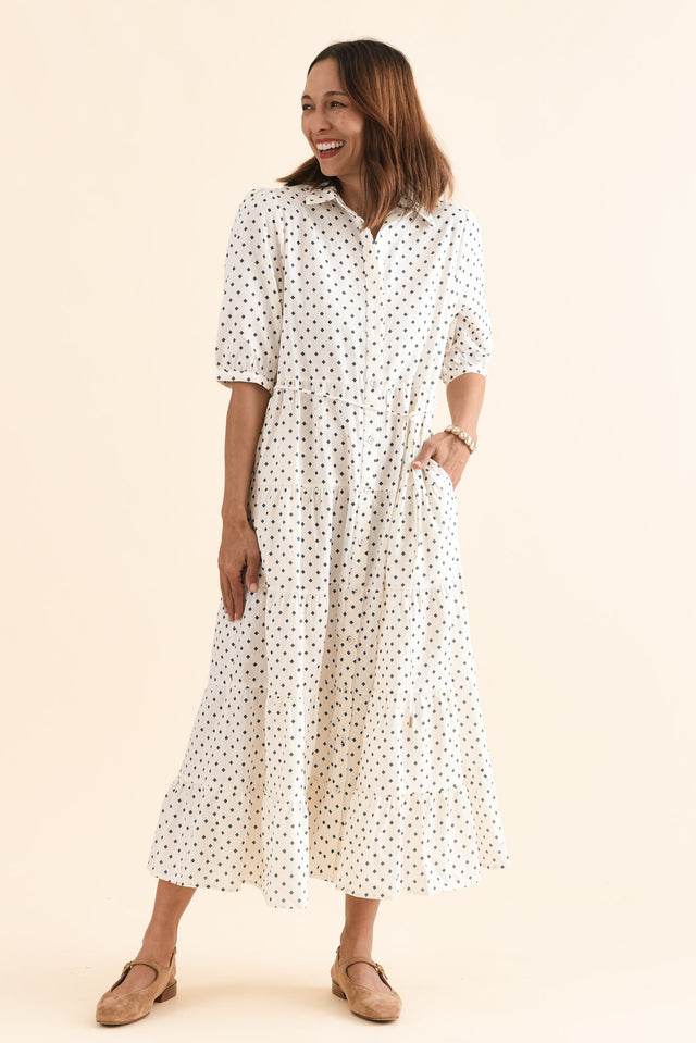 Raymond Navy Diamond Linen Button Dress,Front,Brunette model,alt text|model:Cara image 1