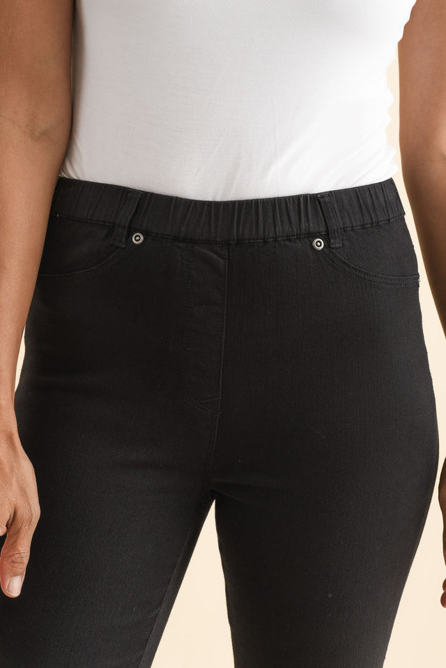 alt text|model:Cara image 6