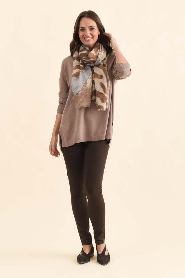 Reed Chocolate Stretch Cotton Pants,Brunette model,alt text|model:MJ image 4