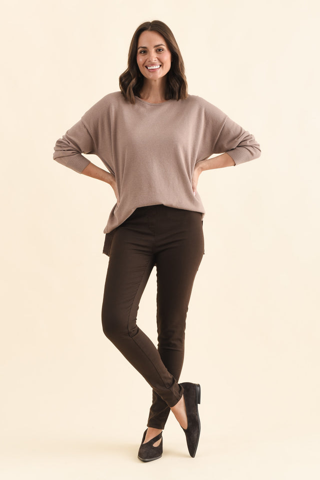 Reed Chocolate Stretch Cotton Pants,Brunette model,alt text|model:MJ image 8