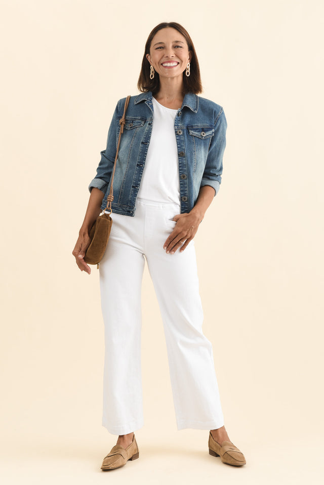stylish-comfort-jeans image 13