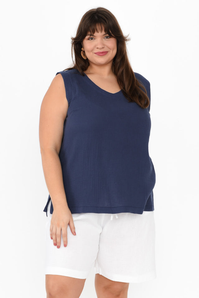 plus-size,curve-tops,plus-size-cotton-tops,alt text|model:Gabby image 8