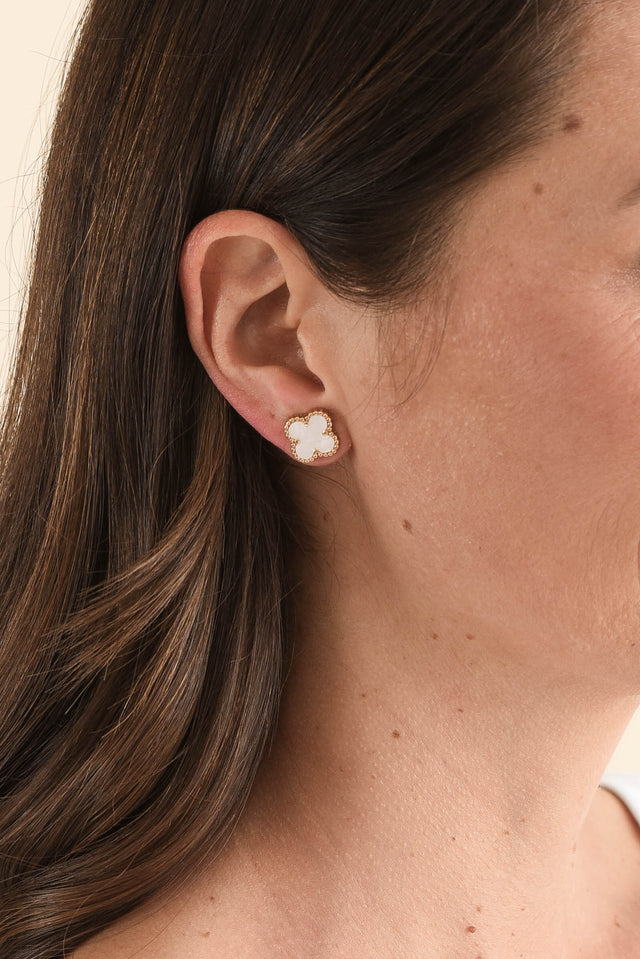 Riva White Flower Earrings