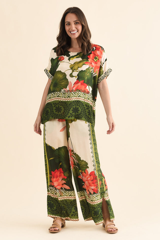 Roza Green Flower Half Sleeve Top,Full Body,Brunette model,alt text|model:MJ image 6