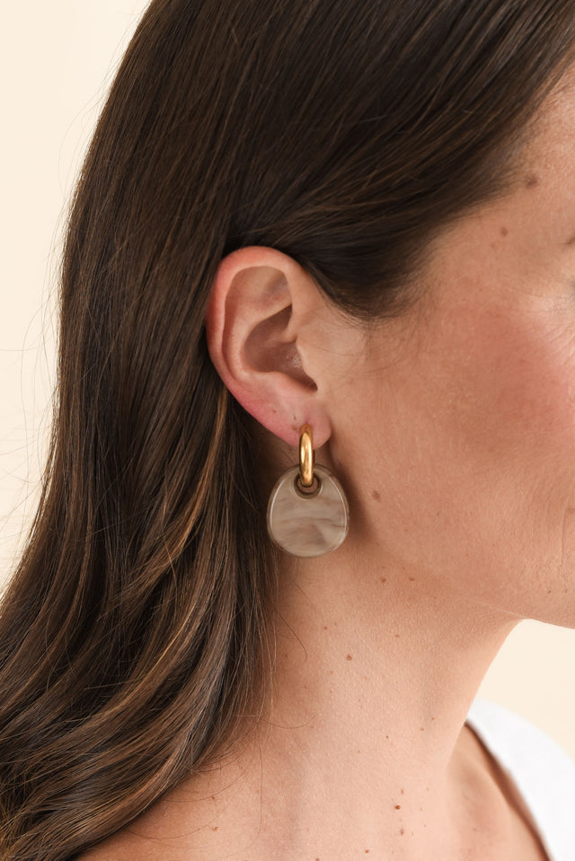 Rumi Natural Hoop Earrings