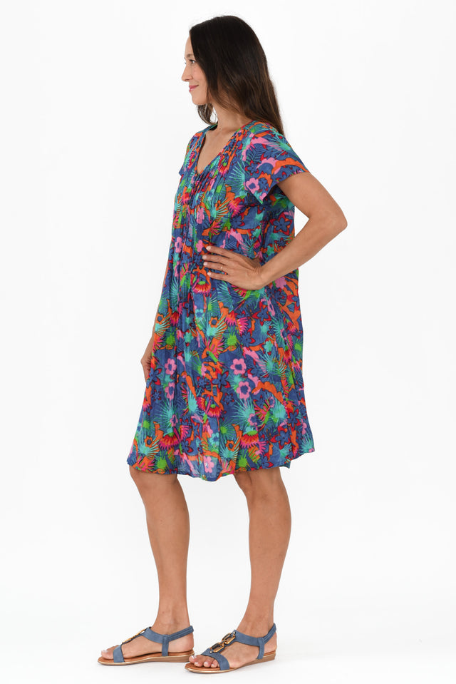 alt text|model:Cara image 4