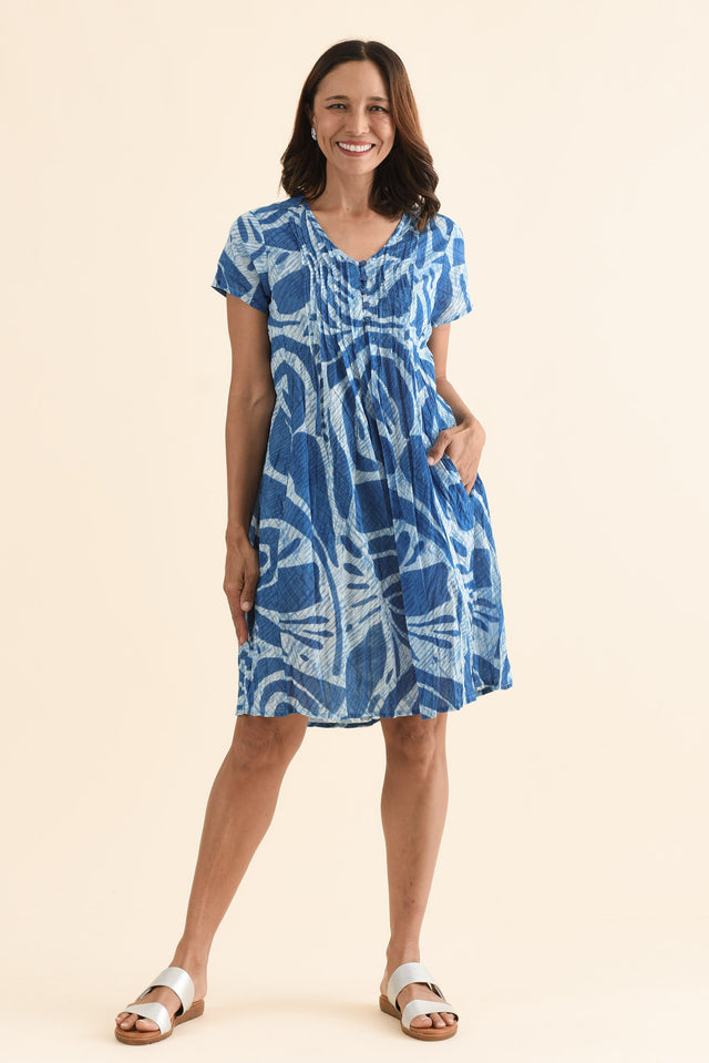 Sabina Cobalt Abstract Crinkle Cotton Dress,Full Body,Brunette model,alt text|model:Cara
