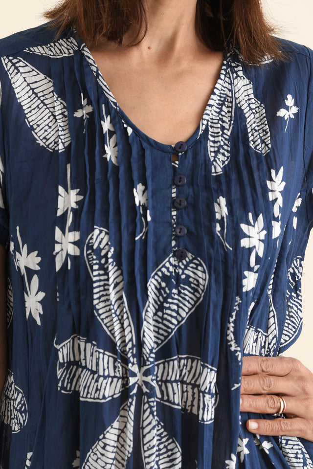 Sabina Navy Flower Crinkle Cotton Dress,Detail,Brunette model,alt text|model:Cara image 5