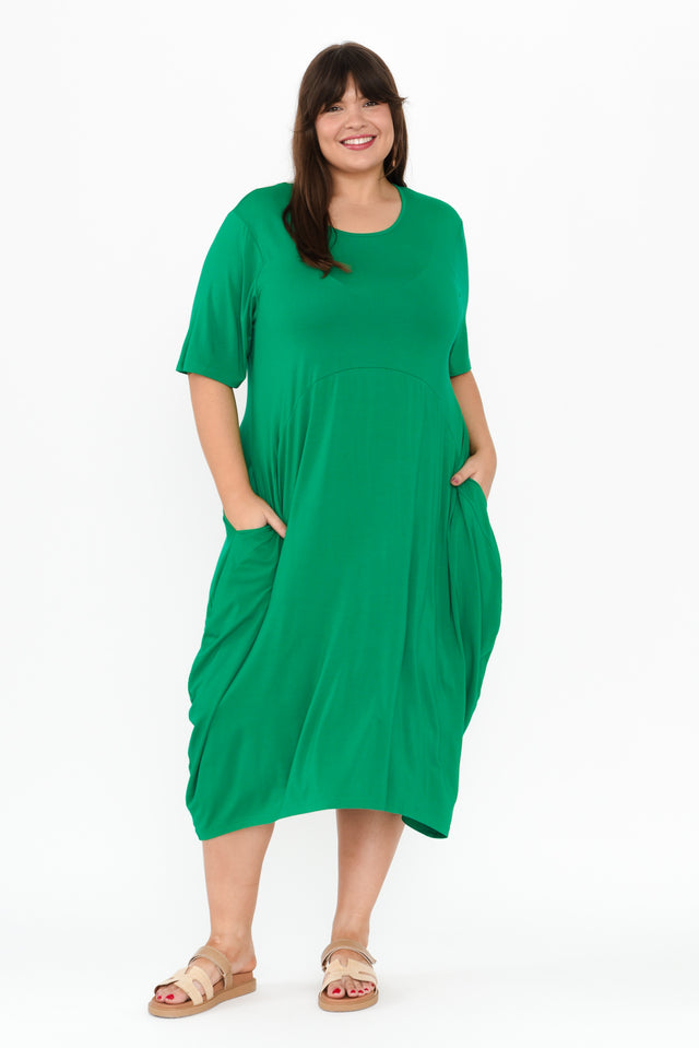 plus-size,curve-dresses,plus-size-midi-dresses,plus-size-bamboo-dresses,plus-size-summer-dresses,alt text|model:Gabby