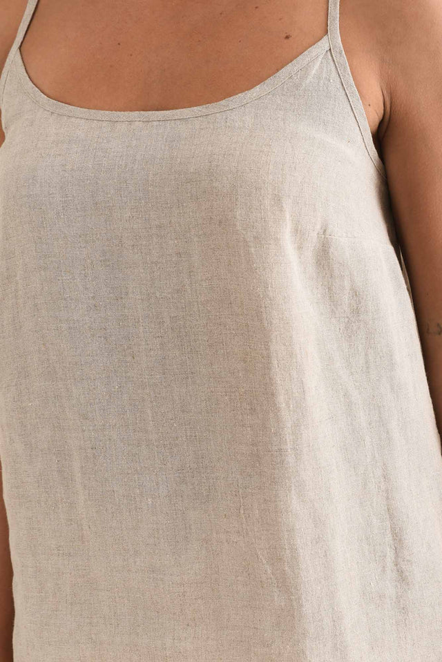 Sarina Natural Linen Cami,Detail,Brunette model,alt text|model:Brontie image 5
