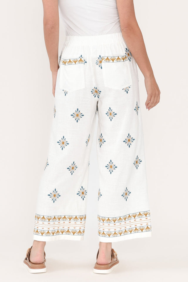 alt text|model:MJ image 5