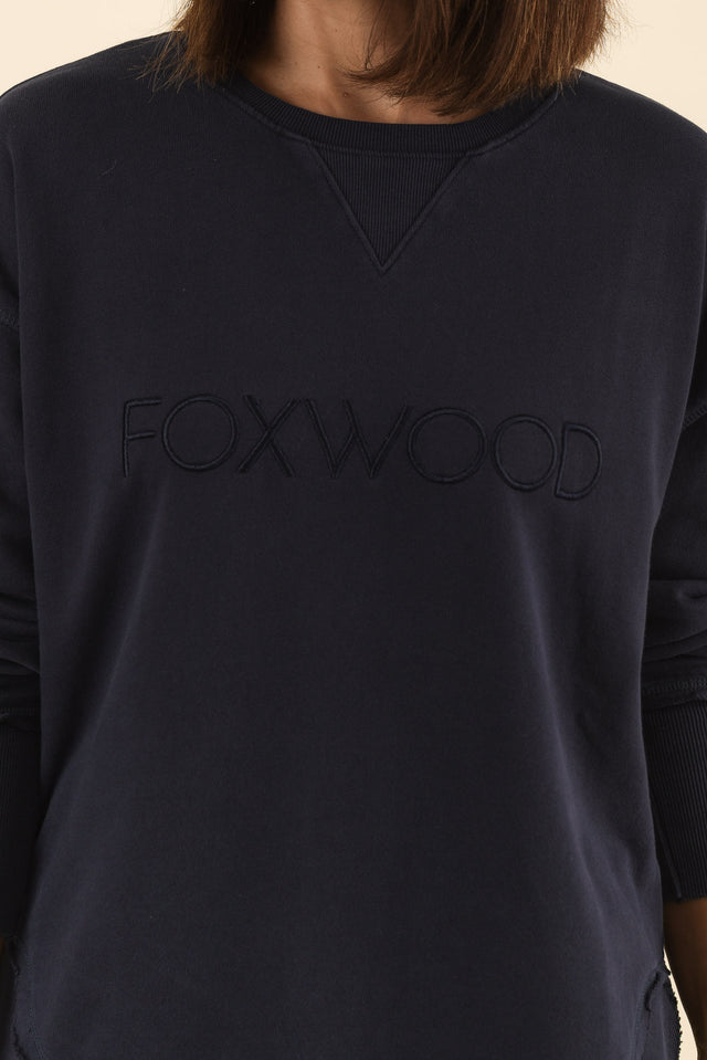 Simplified Navy Cotton Crewneck Sweatshirt,Detail,Brunette model,alt text|model:Cara image 5