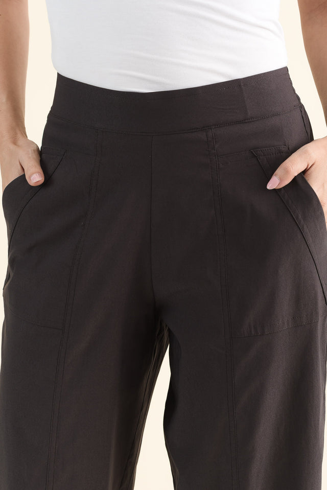 SmartFlex Chocolate Barrel Pants,Detail,Brunette model,alt text|model:MJ image 5