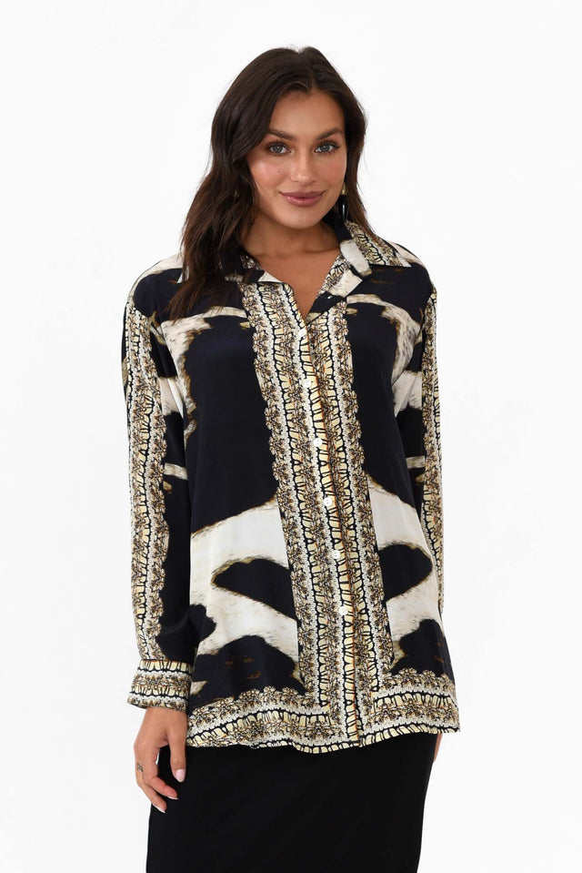 Snow Leopard Silk Collared Shirt neckline_V Neck  alt text|model:Brontie;wearing:S/M