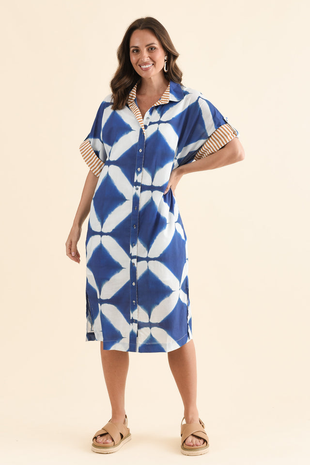 Soli Blue Geo Cotton Shirt Dress,Full Body,Brunette model,alt text|model:MJ image 2