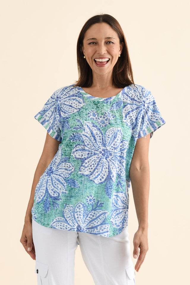 Sorelle Green Floral Cotton Blend Tee,brunette model,Front of Outfit,alt text|model:Cara image 1
