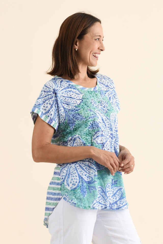 Sorelle Green Floral Cotton Blend Tee,brunette model,Side of Outfit,alt text|model:Cara image 3