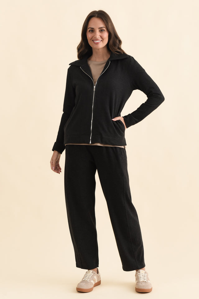 Souffle-Touch Charcoal Zip Jacket,Brunette model,alt text|model:MJ image 6
