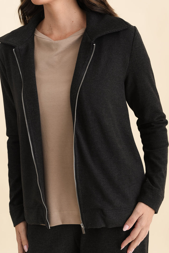 Souffle-Touch Charcoal Zip Jacket,Brunette model,alt text|model:MJ image 5