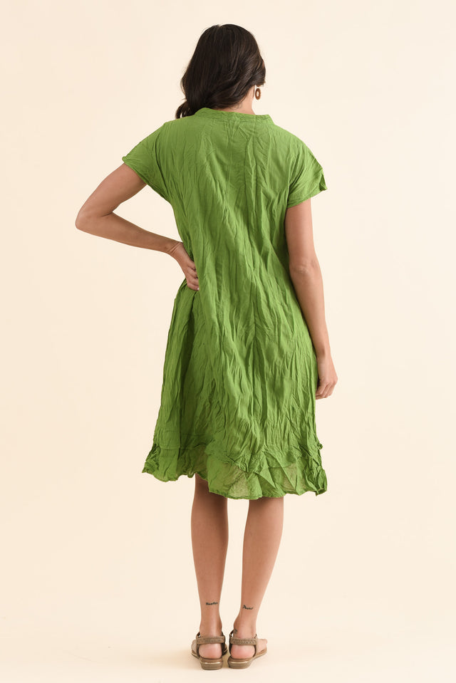 Stassi Fern Green Crinkle Cotton Dress,Back,Brunette model,alt text|model:Brontie image 4