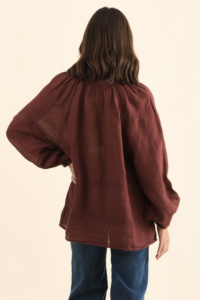 Sussana Burgundy Linen Tie Top,Back,Brunette model,alt text|model:MJ image 5