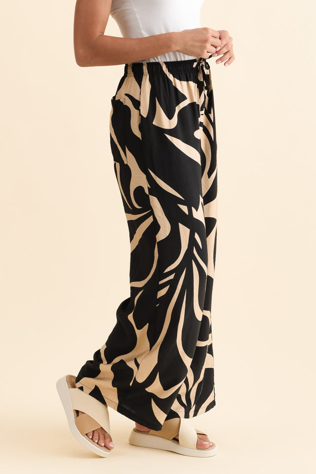 alt text|model:Brontie image 4