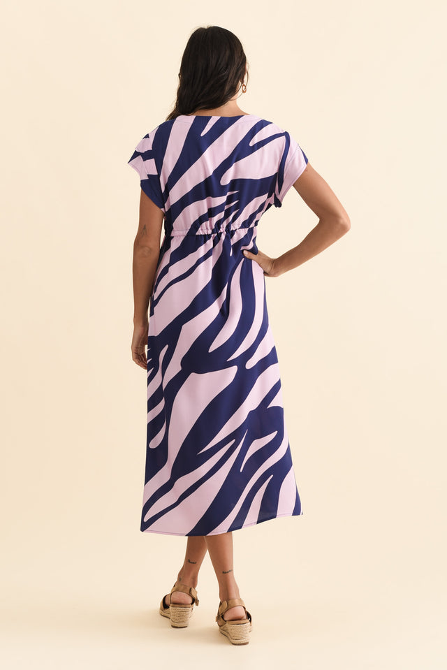 alt text|model:Brontie image 4