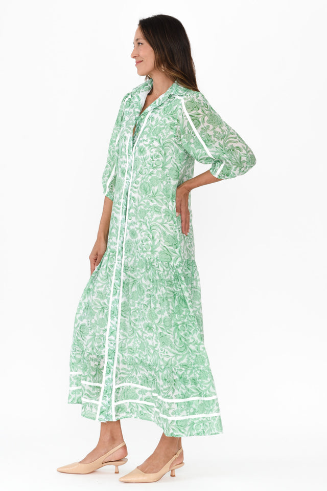 alt text|model:Cara image 5