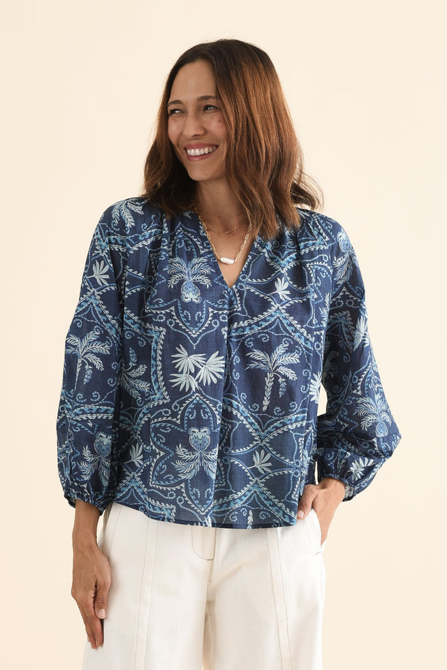 Timon Blue Palm Cotton Top,Front,Brunette model,alt text|model:Cara image 1