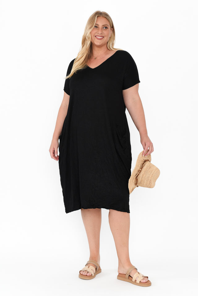 plus-size,curve-basics,curve-dresses,plus-size-sleeved-dresses,plus-size-below-knee-dresses,plus-size-cotton-dresses,plus-size-basic-dresses,plus-size-summer-dresses,alt text|model:Caitlin