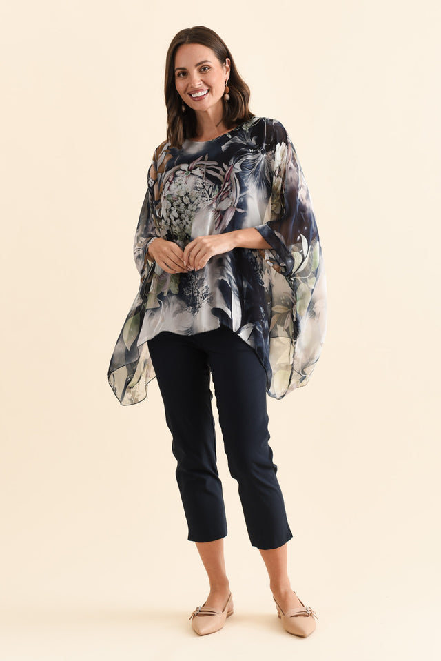 alt text|model:MJ image 7