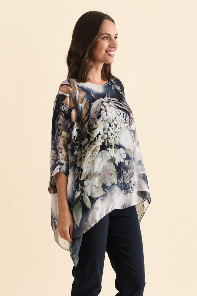 alt text|model:MJ image 4