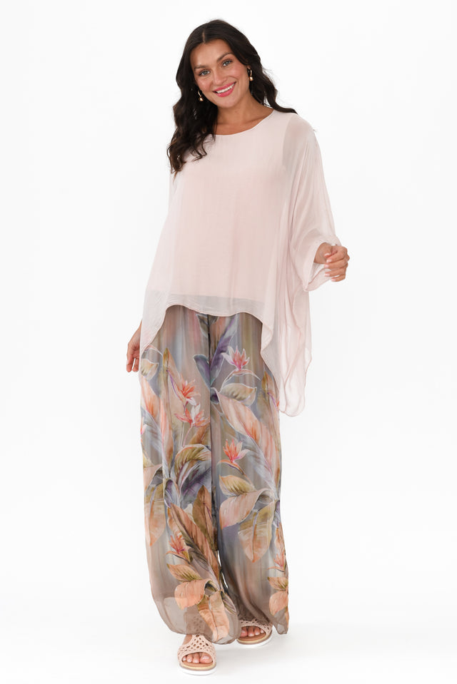 alt text|model:Brontie image 6