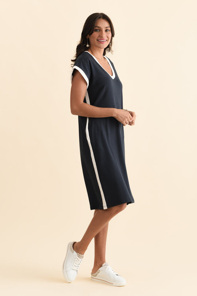 alt text|model:Brontie image 4