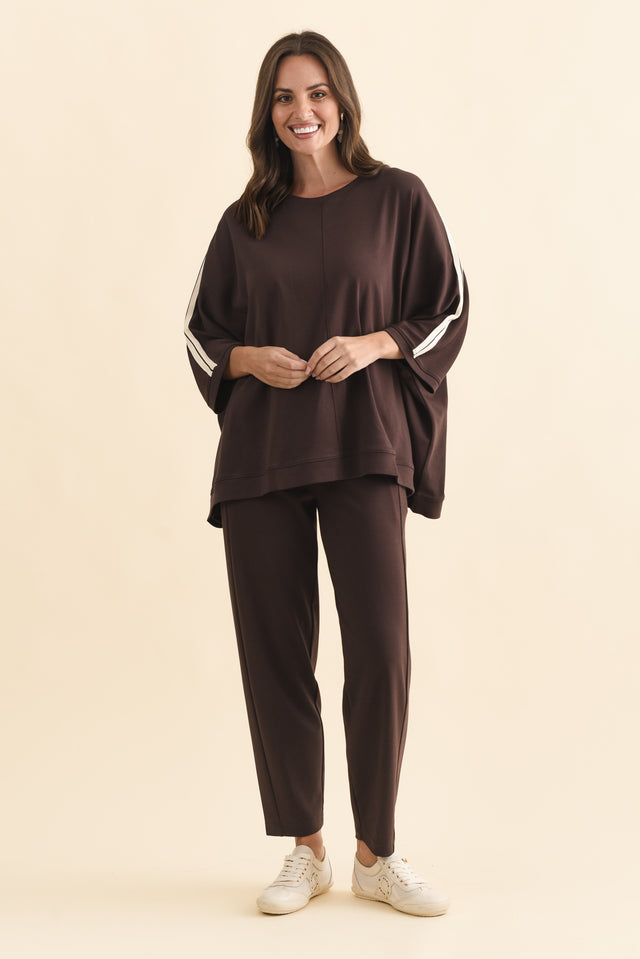Valeria Chocolate Cotton Oversized Tee,Brunette model,alt text|model:MJ image 7