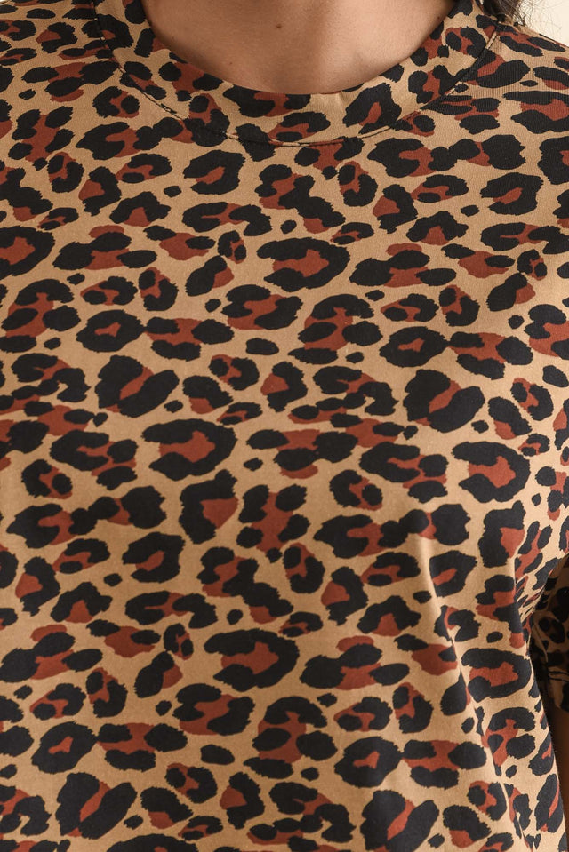 alt text|model:Brontie image 5