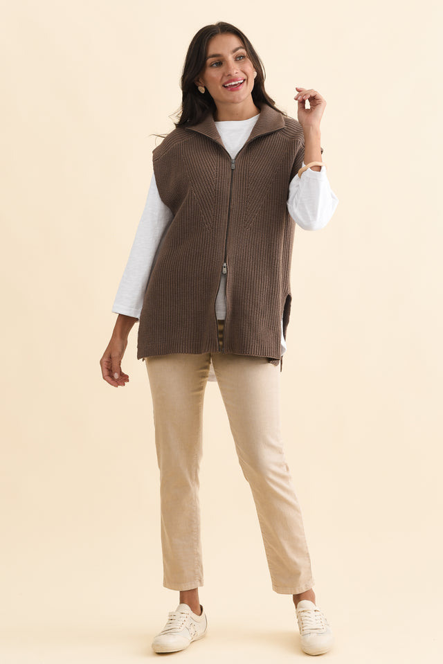 Viona Mocha Cotton Zip Knit Vest,Brunette model,alt text|model:Brontie image 8