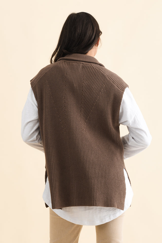 Viona Mocha Cotton Zip Knit Vest,Brunette model,alt text|model:Brontie image 6