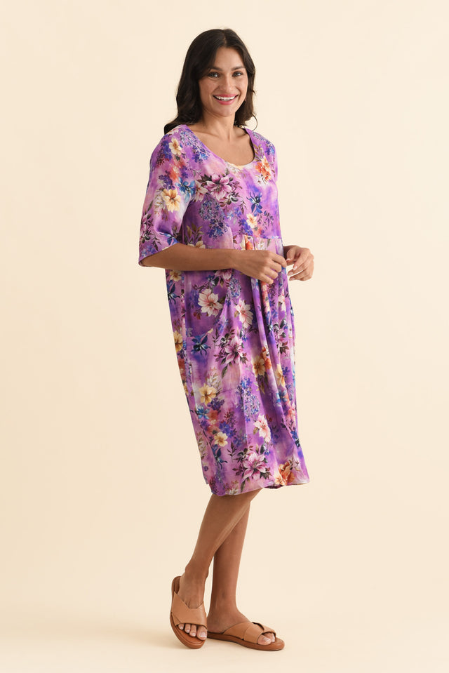 alt text|model:Brontie image 4