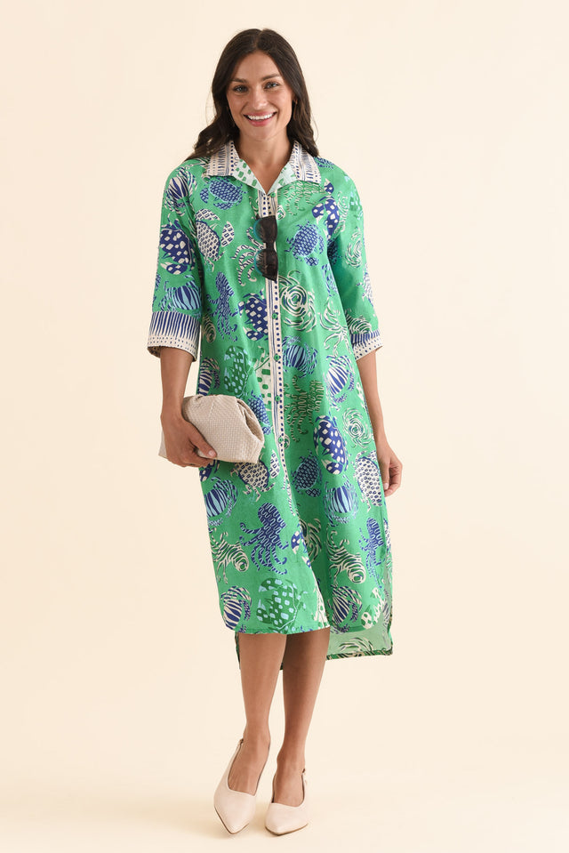 Vossie Green Coastal Cotton Poplin Dress,Front,Brunette model,alt text|model:Brontie image 1